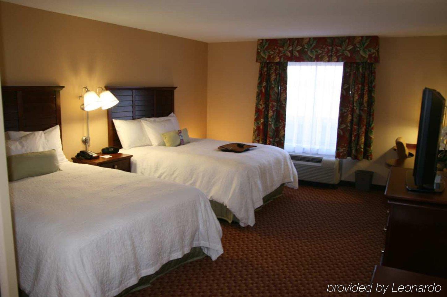 Hampton Inn & Suites Florence-North-I-95 Номер фото